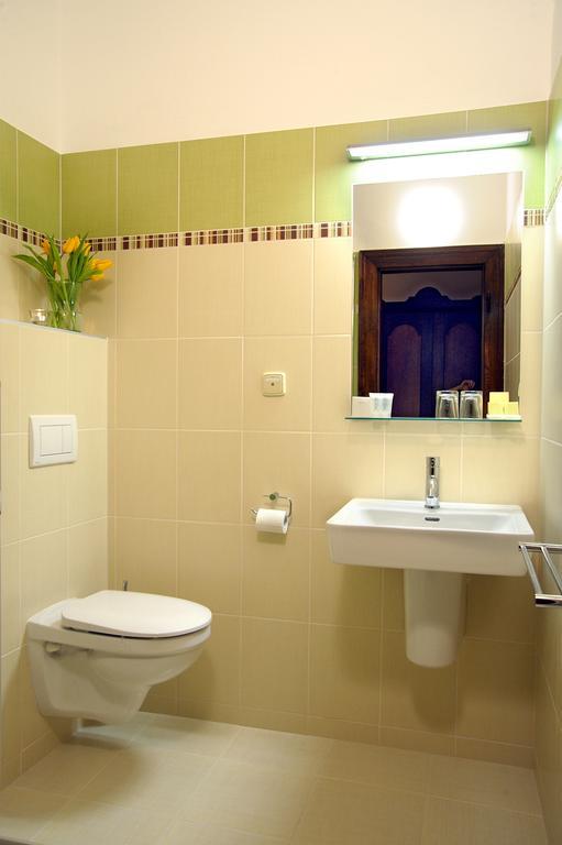 Hotel Koliba U Cerneho Medveda à Zlín Extérieur photo