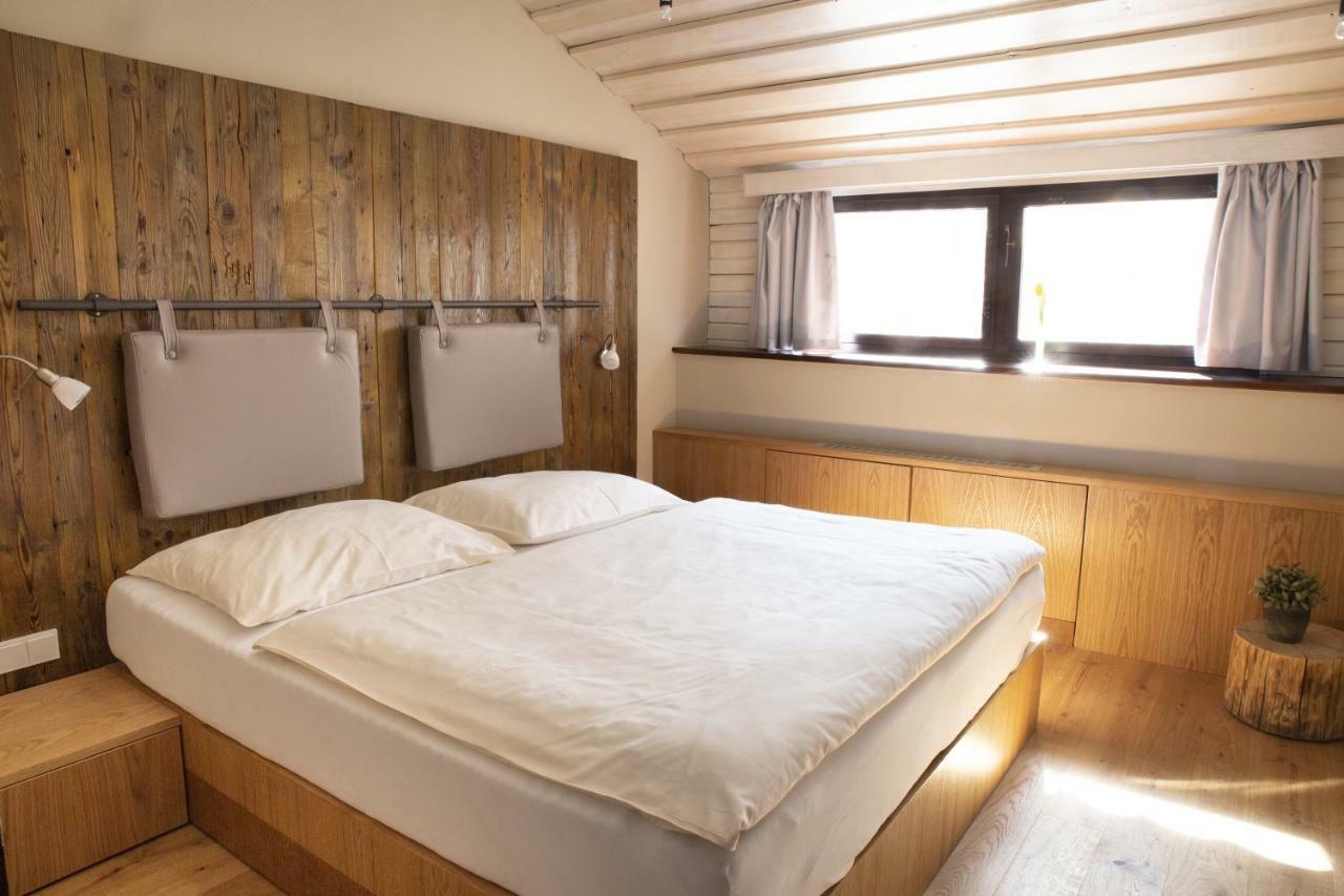 Hotel Koliba U Cerneho Medveda à Zlín Extérieur photo
