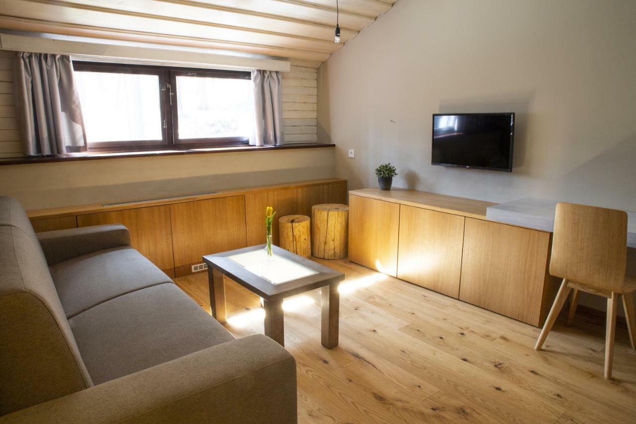 Hotel Koliba U Cerneho Medveda à Zlín Extérieur photo